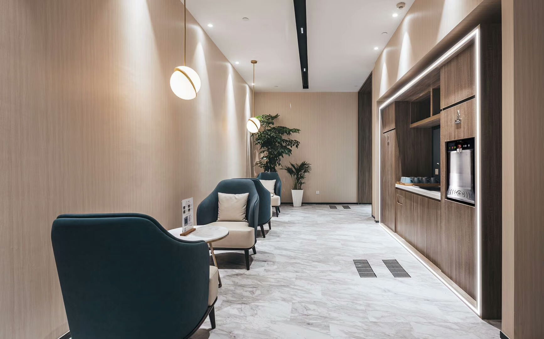 <a href=http://m.invnip.cn/tags-457.html target=_blank class=infotextkey>辦公室裝飾設計</a>