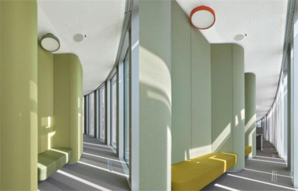 有情調(diào)的辦公室走廊設計